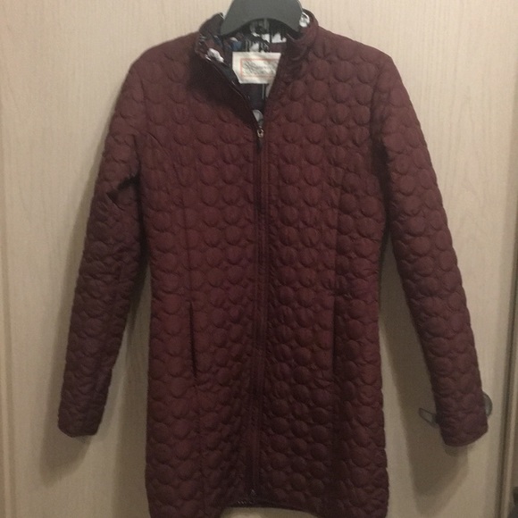 Burgundy Aventura Quilted Coat. Size Small. - Picture 6 of 11